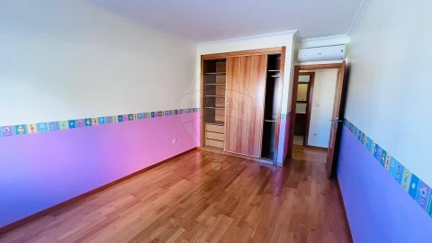 Apartamento T2 para Arrendamento em Vialonga