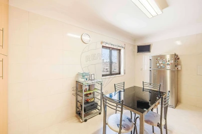 Apartamento T2 para Arrendamento em Vialonga