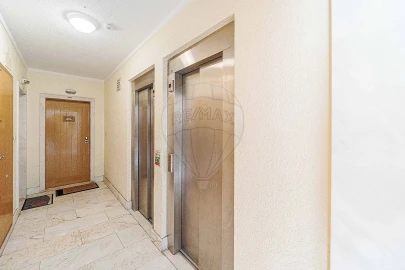 Apartamento T2 para Arrendamento em Vialonga