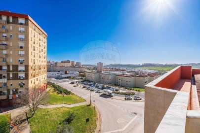 Apartamento T2 para Arrendamento em Vialonga