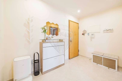 Apartamento T2 para Arrendamento em Vialonga