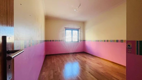Apartamento T2 para Arrendamento em Vialonga