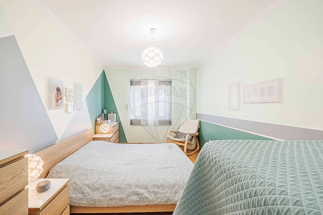 Apartamento T2 para Arrendamento em Vialonga Foto 10