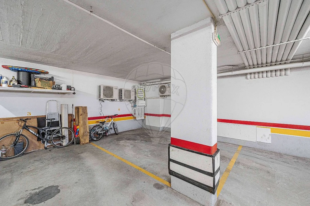 Apartamento T2 para Arrendamento em Vialonga Foto 19