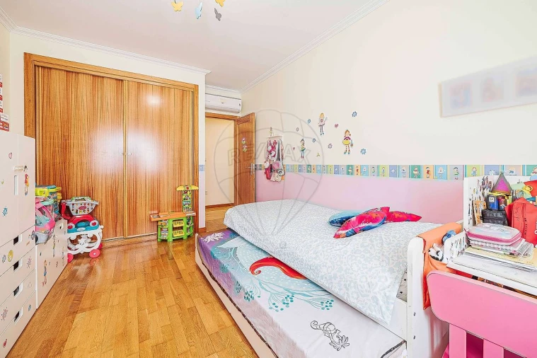 Apartamento T2 para Arrendamento em Vialonga Foto 42