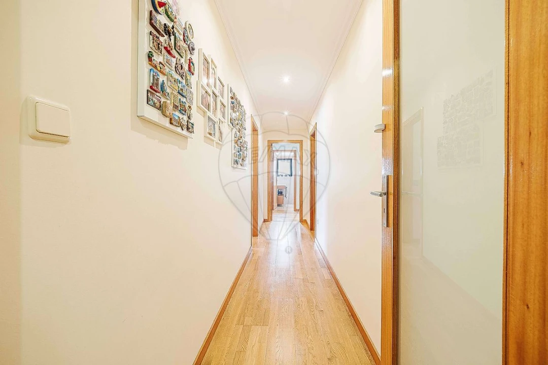 Apartamento T2 para Arrendamento em Vialonga Foto 39