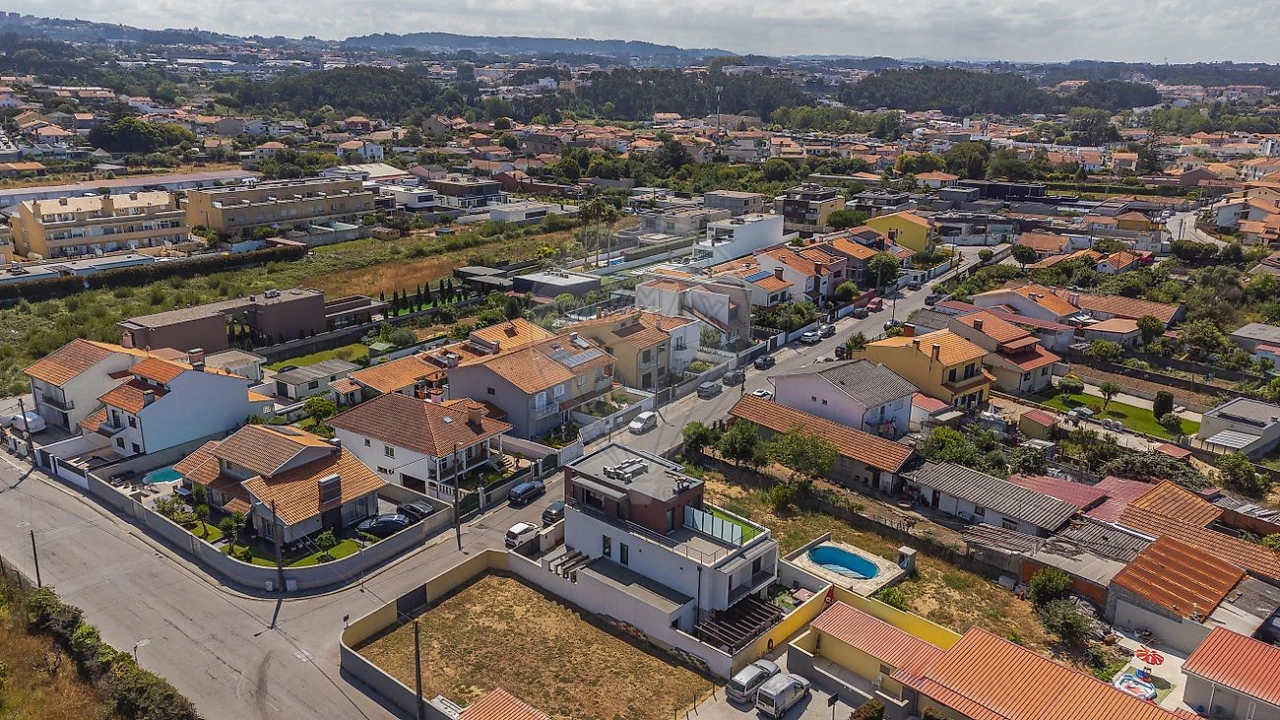 Moradia T3 para Venda em Madalena Foto 18
