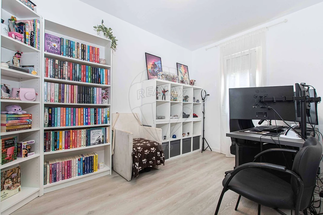 Apartamento T3 para Venda em Vialonga Foto 2