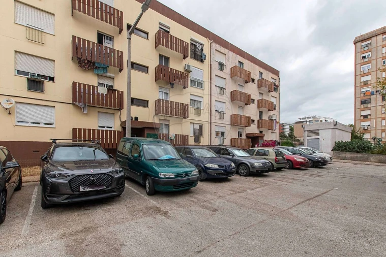 Apartamento T3 para Venda em Vialonga Foto 4