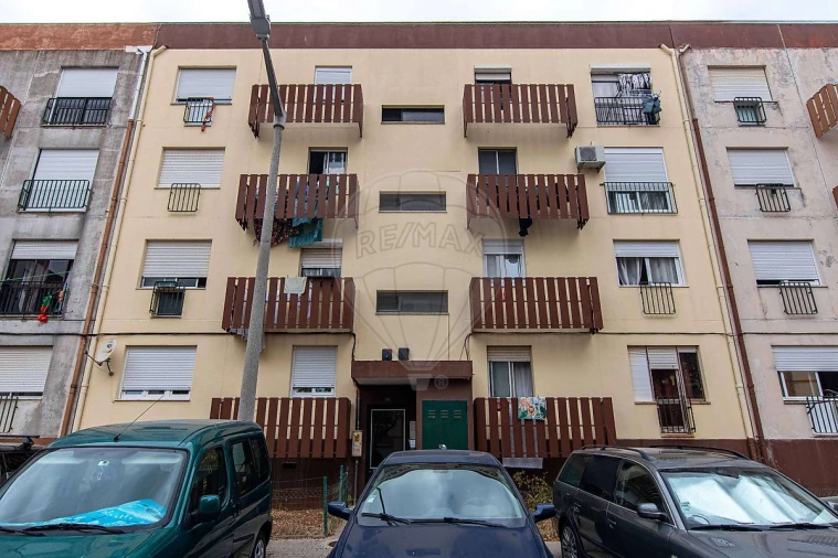 Apartamento T3 para Venda em Vialonga Foto 3