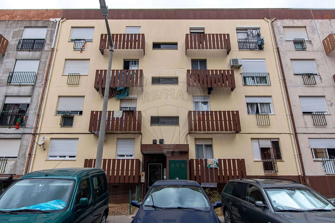 Apartamento T3 para Venda em Vialonga Foto 3