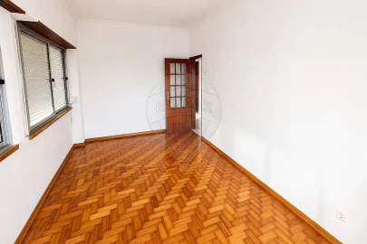 Apartamento T2 para Venda em Agualva e Mira-Sintra