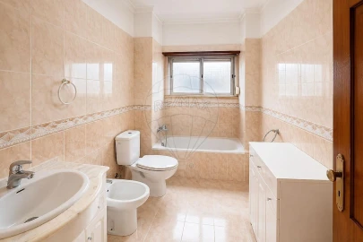 Apartamento T2 para Venda em Agualva e Mira-Sintra