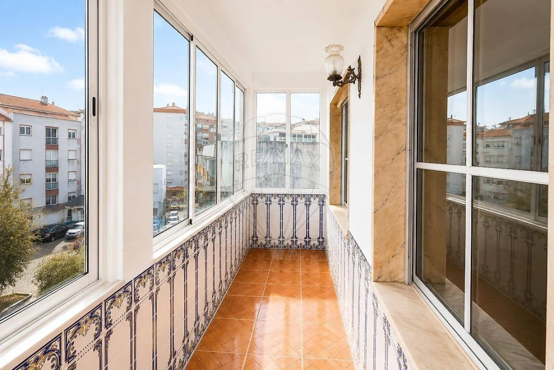 Apartamento T2 para Venda em Agualva e Mira-Sintra Foto 5