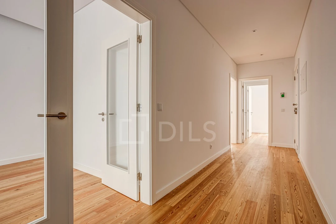 Apartamento T3 para Venda em Arroios Foto 3