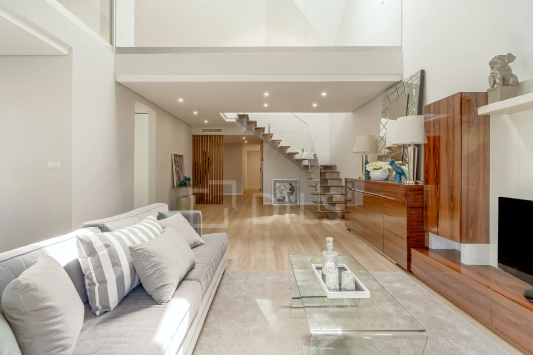 Apartamento T3 para Venda em Carcavelos e Parede Foto 4