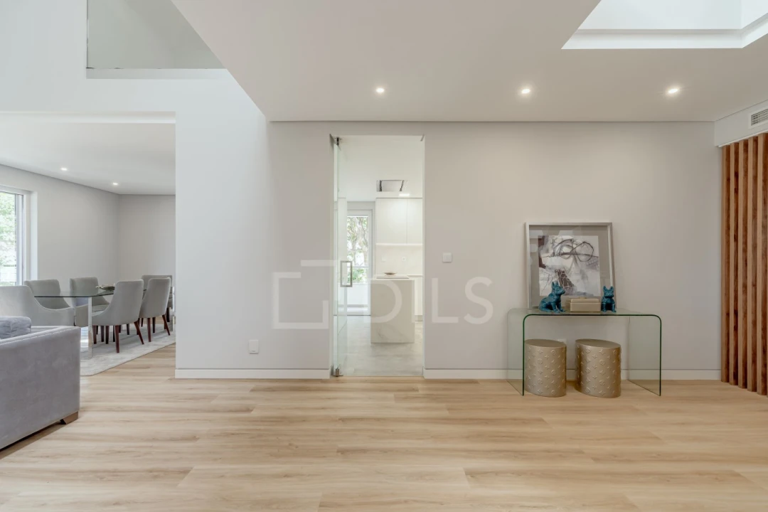 Apartamento T3 para Venda em Carcavelos e Parede Foto 12