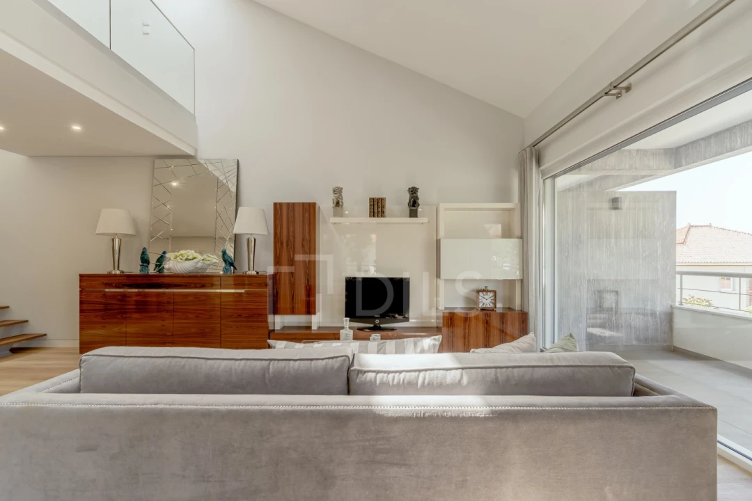 Apartamento T3 para Venda em Carcavelos e Parede Foto 5