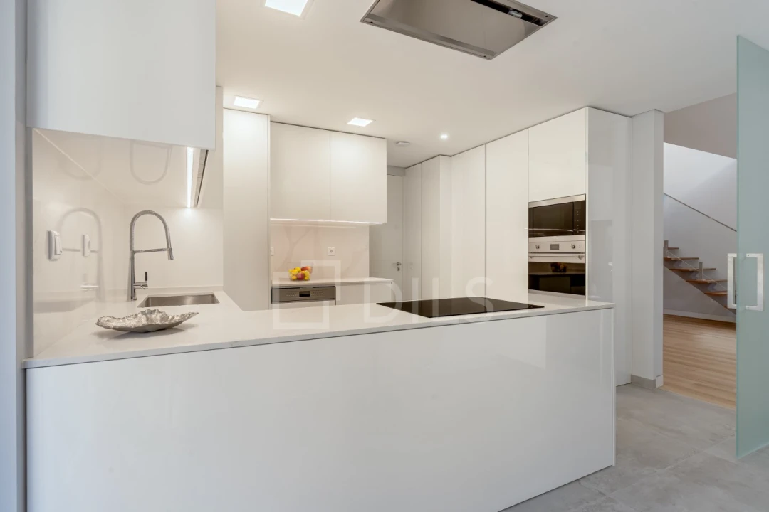 Apartamento T3 para Venda em Carcavelos e Parede Foto 11