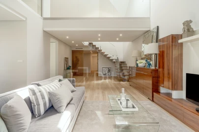 Apartamento T3 para Venda em Carcavelos e Parede