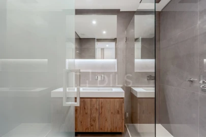Apartamento T3 para Venda em Carcavelos e Parede