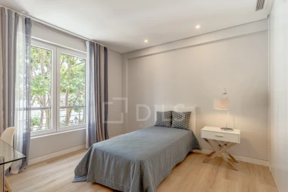 Apartamento T3 para Venda em Carcavelos e Parede