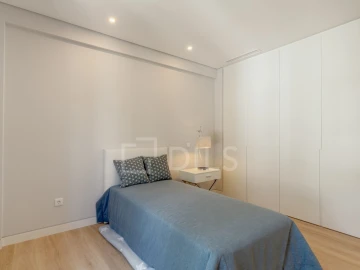 Apartamento T3 para Venda em Carcavelos e Parede