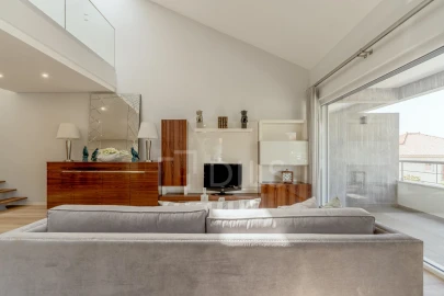 Apartamento T3 para Venda em Carcavelos e Parede