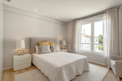 Apartamento T3 para Venda em Carcavelos e Parede