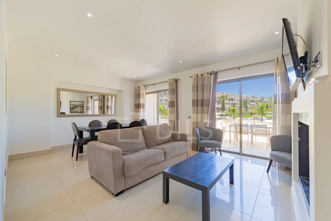 Apartamento T2 para Venda em Quarteira Foto 4