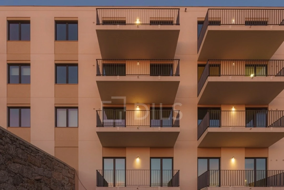 Apartamento T2 para Arrendamento em Paranhos Foto 12