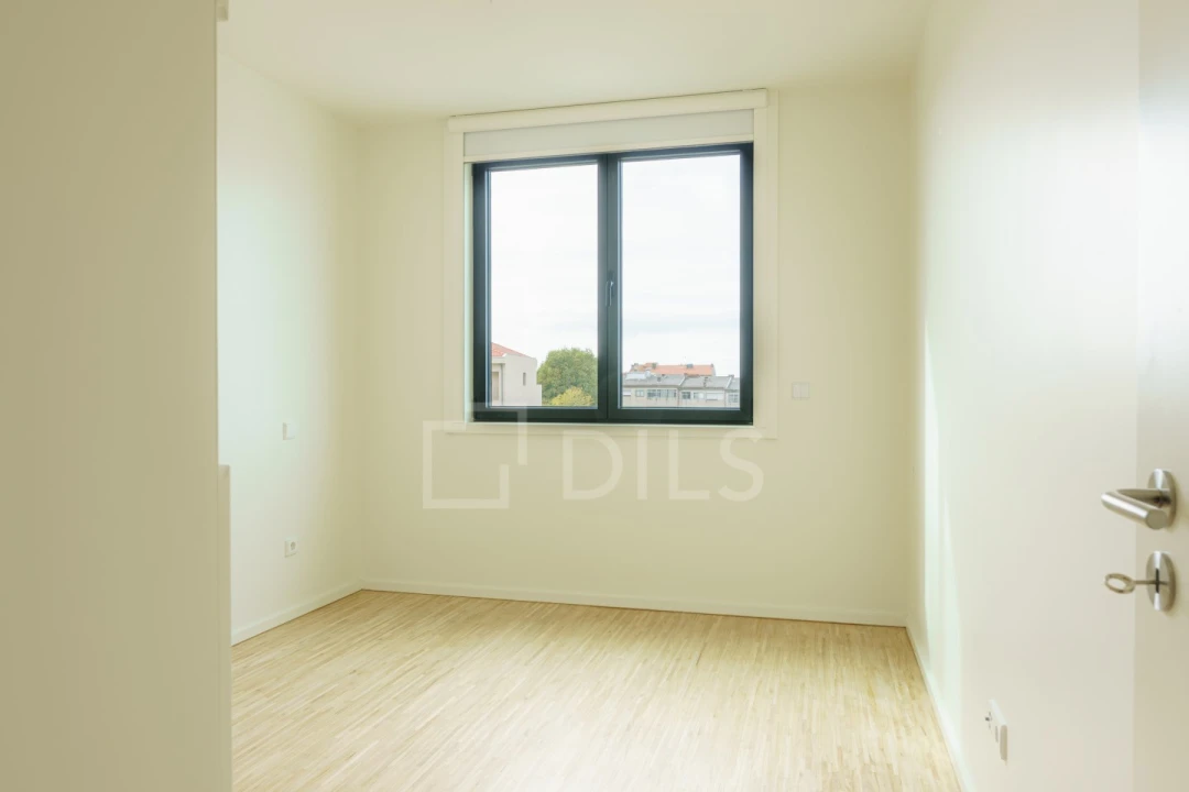 Apartamento T2 para Arrendamento em Paranhos Foto 25