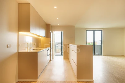 Apartamento T2 para Arrendamento em Paranhos