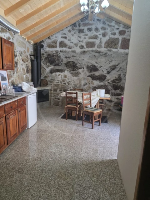 Moradia T1 para Venda em Pensalvos e Parada de Monteiros