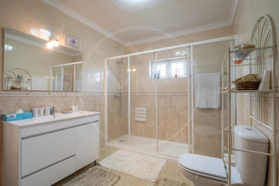 Quinta T5 para Venda em Capeludos