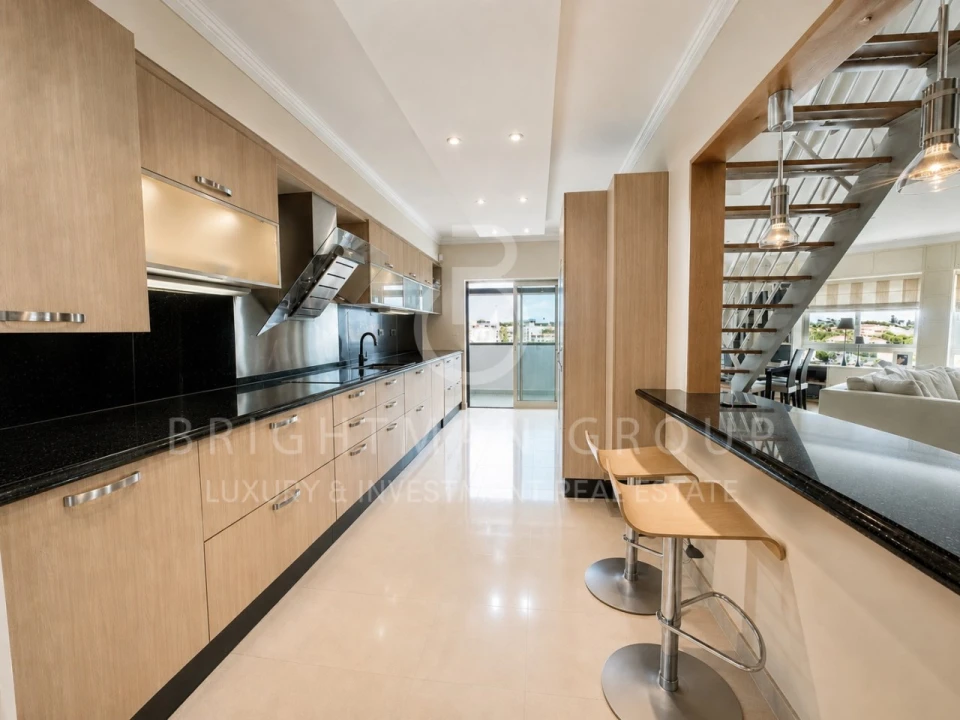 Apartamento T3 para Venda em Carcavelos e Parede Foto 10