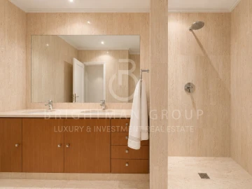 Apartamento T3 para Venda em Carcavelos e Parede