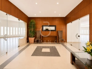 Apartamento T3 para Venda em Carcavelos e Parede
