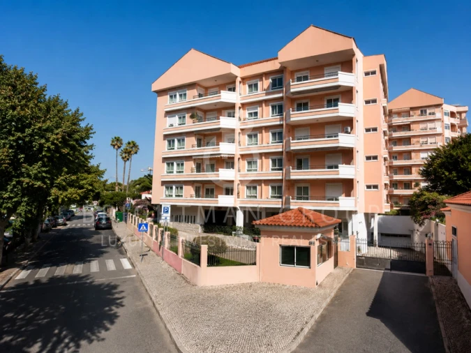 Apartamento T3 para Venda em Carcavelos e Parede Foto 47