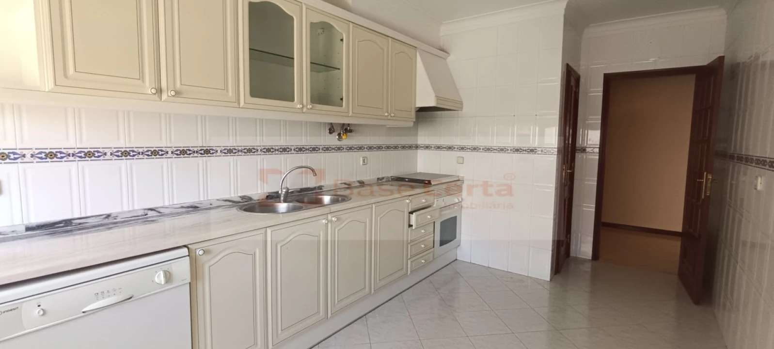 Apartamento T2 para Venda em Algueirão-Mem Martins Foto 1