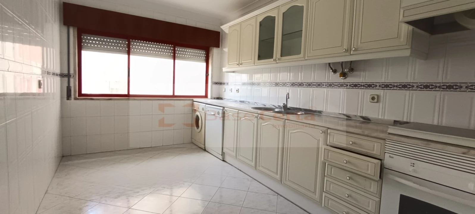 Apartamento T2 para Venda em Algueirão-Mem Martins Foto 2