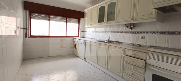Apartamento T2 para Venda em Algueirão-Mem Martins