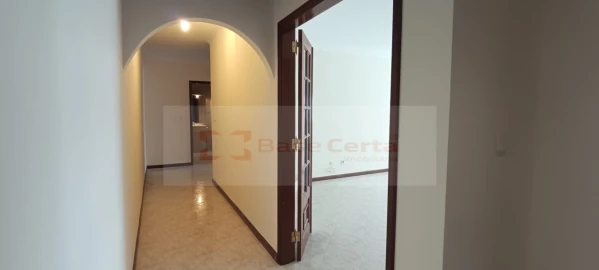 Apartamento T2 para Venda em Algueirão-Mem Martins