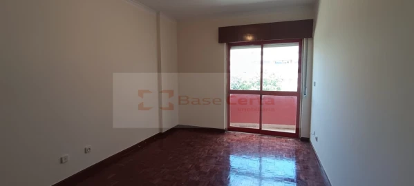 Apartamento T2 para Venda em Algueirão-Mem Martins