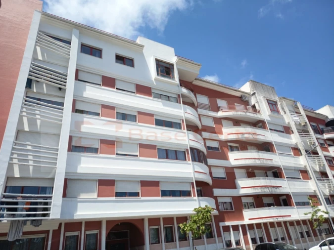 Apartamento T2 para Venda em Algueirão-Mem Martins Foto 24