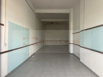 Loja para Arrendamento em Sertã