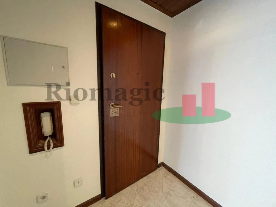 Apartamento T2 para Venda em Algueirão-Mem Martins Foto 25