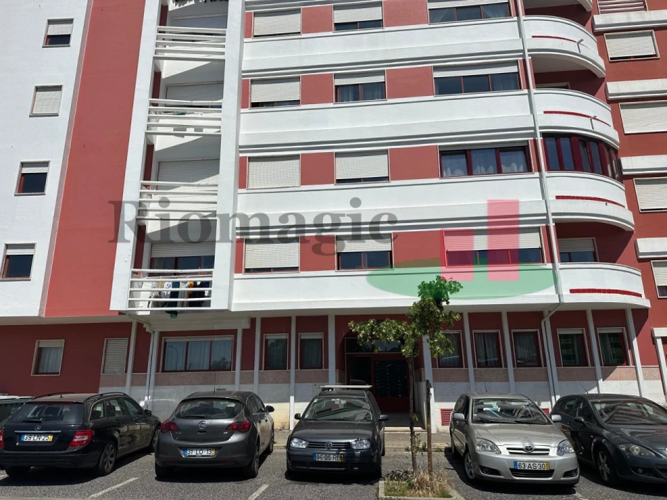 Apartamento T2 para Venda em Algueirão-Mem Martins Foto 30