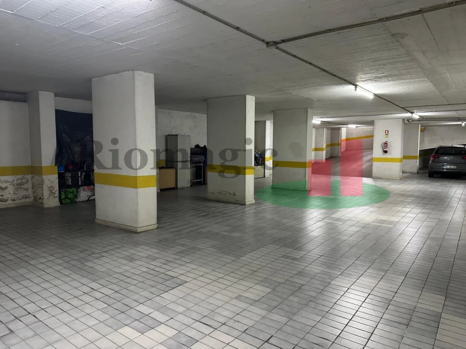 Apartamento T2 para Venda em Algueirão-Mem Martins Foto 27