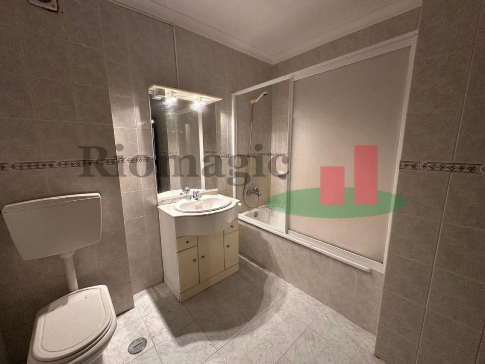 Apartamento T2 para Venda em Algueirão-Mem Martins Foto 23